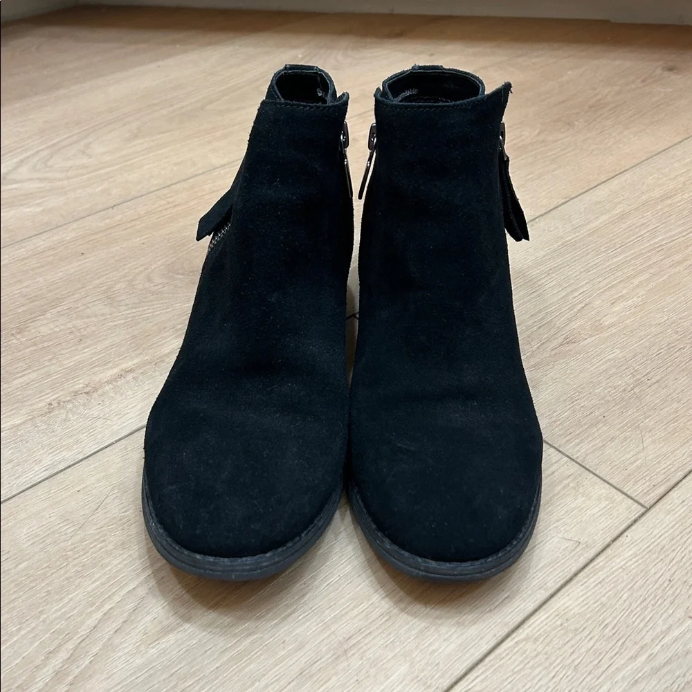 Blondo Suede Waterproof Liam Bootie Size 8.5